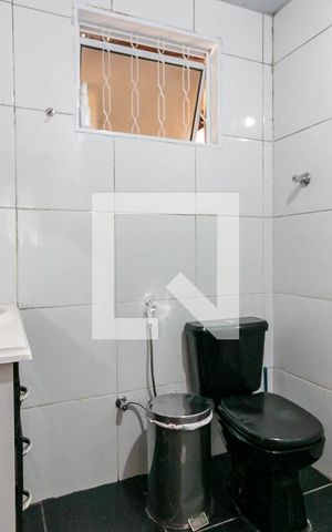 Casa à venda com 392m², 4 quartos e 1 vaga Casa à venda com 392m², 4 quartos e 1 vagaBanheiro Social