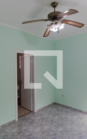 Casa à venda com 180m², 3 quartos e 4 vagas Casa à venda com 180m², 3 quartos e 4 vagasSuíte
