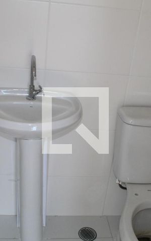 Apartamento para alugar com 33m², 2 quartos e sem vagaBanheiro