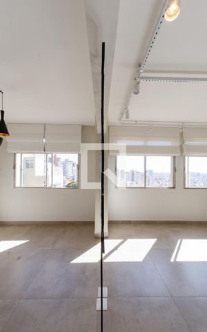 Apartamento para alugar com 180m², 4 quartos e 2 vagas Apartamento para alugar com 180m², 4 quartos e 2 vagasSala