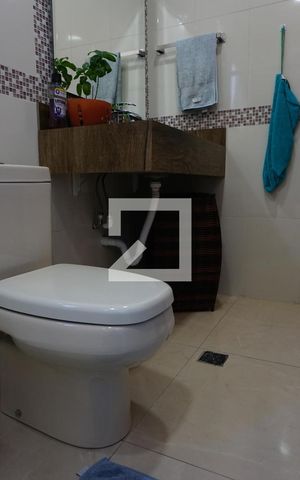 Casa à venda com 110m², 3 quartos e 2 vagasBanheiro