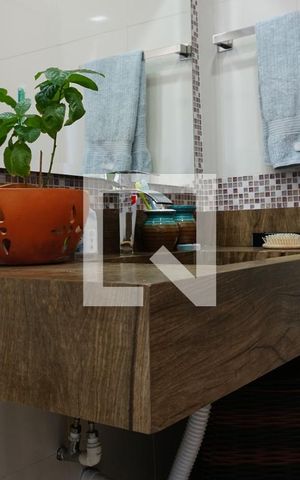 Casa à venda com 110m², 3 quartos e 2 vagasBanheiro