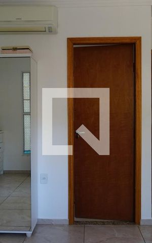 Casa à venda com 110m², 3 quartos e 2 vagasQuarto 3