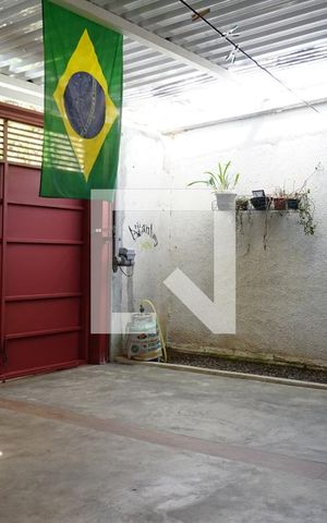 Casa à venda com 110m², 3 quartos e 2 vagasGaragem