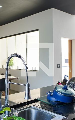 Casa para alugar com 160m², 2 quartos e 2 vagasCozinha