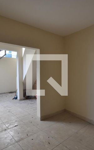 Casa à venda com 140m², 2 quartos e 1 vagaÁrea de Serviço
