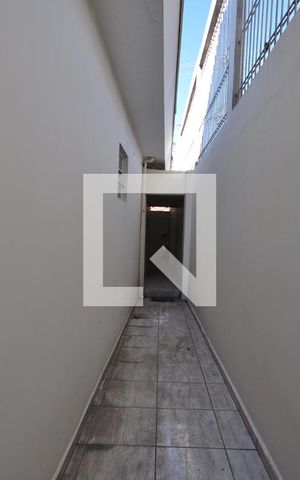 Casa à venda com 140m², 2 quartos e 1 vagaCorredor