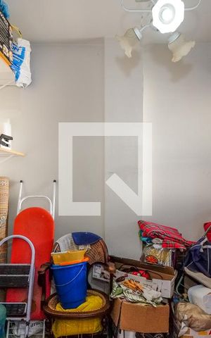 Apartamento à venda com 131m², 3 quartos e 2 vagas Apartamento à venda com 131m², 3 quartos e 2 vagasQuarto de Serviço