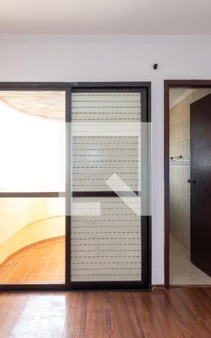 Apartamento à venda com 104m², 3 quartos e 2 vagas Apartamento à venda com 104m², 3 quartos e 2 vagasSuíte