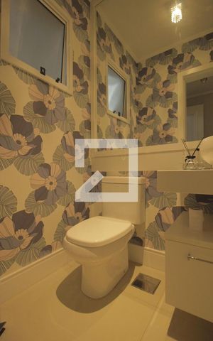 Casa de condomínio à venda com 165m², 3 quartos e 2 vagasLavabo