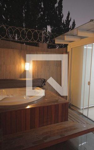 Casa de condomínio à venda com 165m², 3 quartos e 2 vagasJacuzzi