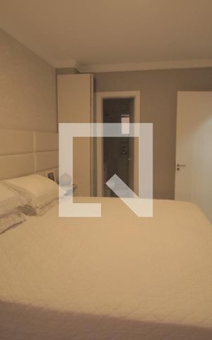 Casa de condomínio à venda com 165m², 3 quartos e 2 vagasSuíte