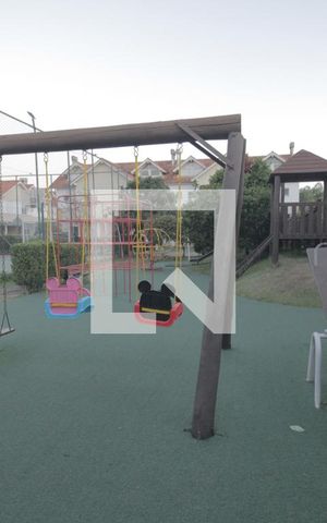 Casa de condomínio à venda com 165m², 3 quartos e 2 vagasÁrea comum - Playground