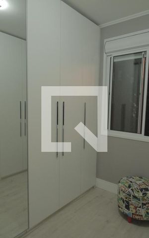 Casa de condomínio à venda com 165m², 3 quartos e 2 vagasCloset da suíte