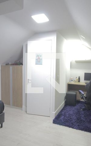 Casa de condomínio à venda com 165m², 3 quartos e 2 vagasQuarto 1