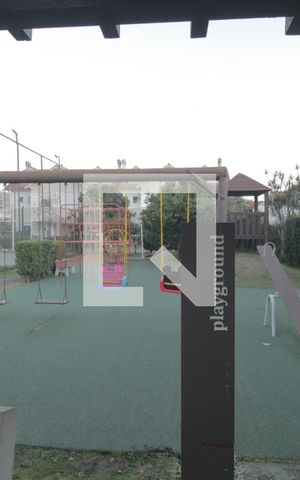 Casa de condomínio à venda com 165m², 3 quartos e 2 vagasÁrea comum - Playground