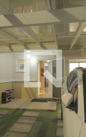 Casa de condomínio à venda com 165m², 3 quartos e 2 vagasFachada da casa
