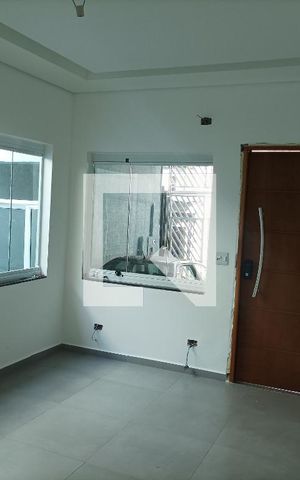 Casa à venda com 123m², 2 quartos e 2 vagas Casa à venda com 123m², 2 quartos e 2 vagasSala