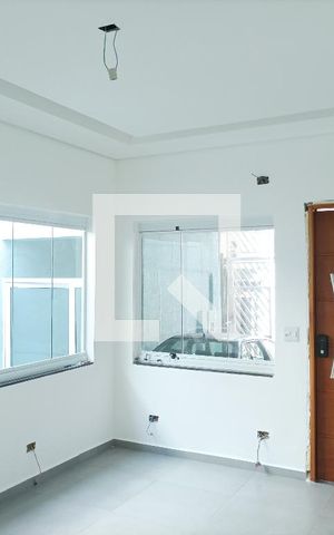 Casa à venda com 123m², 2 quartos e 2 vagas Casa à venda com 123m², 2 quartos e 2 vagasSala