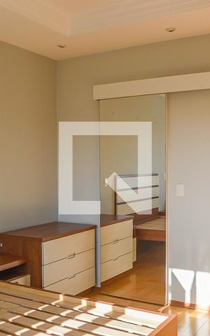 Casa para alugar com 350m², 4 quartos e 5 vagas Casa para alugar com 350m², 4 quartos e 5 vagasQuarto 3 - Suíte