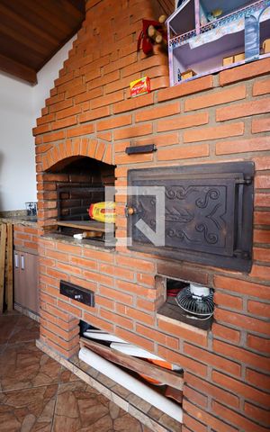 Casa à venda com 110m², 3 quartos e 1 vaga Casa à venda com 110m², 3 quartos e 1 vagaChurrasqueira