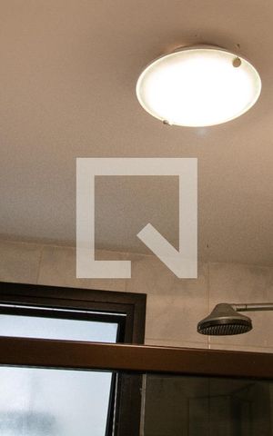 Apartamento para alugar com 58m², 2 quartos e 1 vaga Apartamento para alugar com 58m², 2 quartos e 1 vagaBanheiro - detalhe box e chuveiro