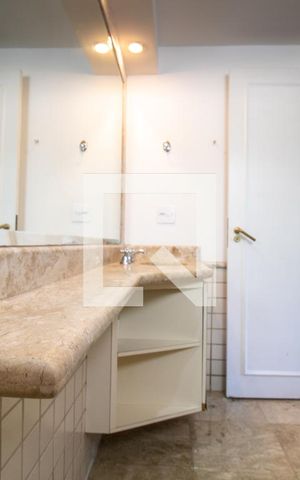 Apartamento para alugar com 58m², 2 quartos e 1 vaga Apartamento para alugar com 58m², 2 quartos e 1 vagaBanheiro - detalhe bancada
