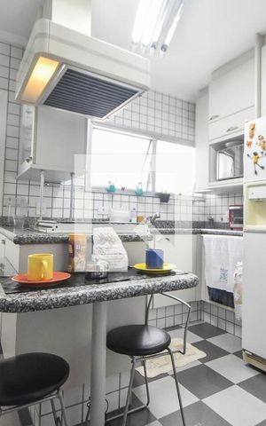 Apartamento à venda com 86m², 2 quartos e 1 vagaCozinha 