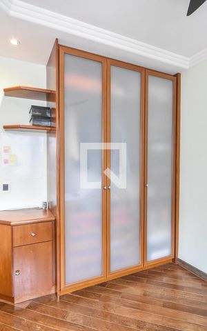 Apartamento à venda com 86m², 2 quartos e 1 vagaQuarto 02