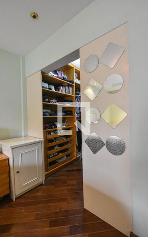 Apartamento à venda com 86m², 2 quartos e 1 vagaCloset Suíte 01
