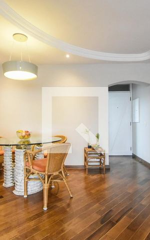 Apartamento à venda com 86m², 2 quartos e 1 vagaSala de Jantar 