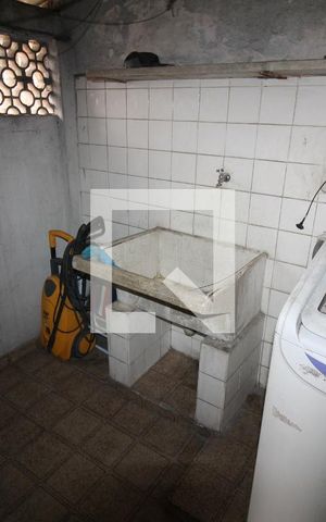 Casa à venda com 122m², 2 quartos e 2 vagasÁrea de Serviço