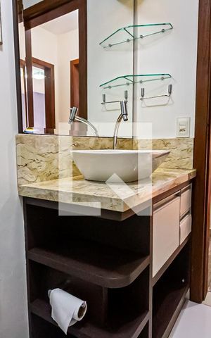 Apartamento para alugar com 80m², 2 quartos e 1 vaga Apartamento para alugar com 80m², 2 quartos e 1 vagaBanheiro