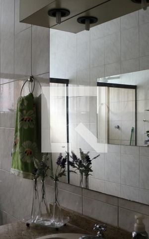 Casa à venda com 230m², 2 quartos e 2 vagasBanheiro 1