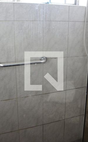 Casa à venda com 230m², 2 quartos e 2 vagasBanheiro 1
