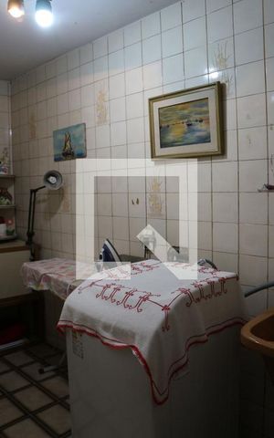 Casa à venda com 230m², 2 quartos e 2 vagasÁrea de Serviço