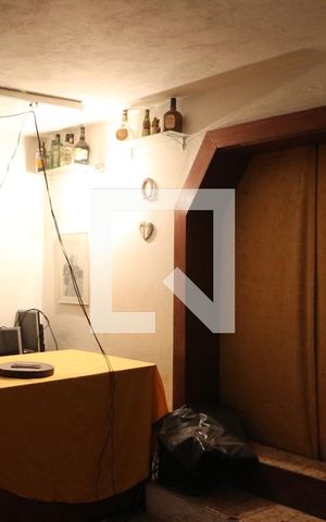 Casa à venda com 230m², 2 quartos e 2 vagasSalão 1