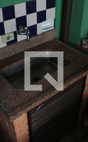 Casa à venda com 230m², 2 quartos e 2 vagasChurrasqueira