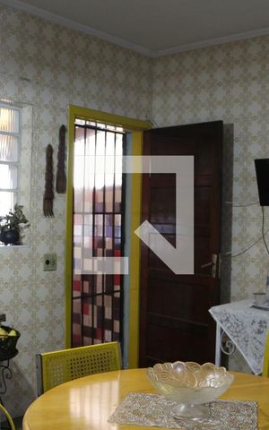 Casa à venda com 230m², 2 quartos e 2 vagasCozinha