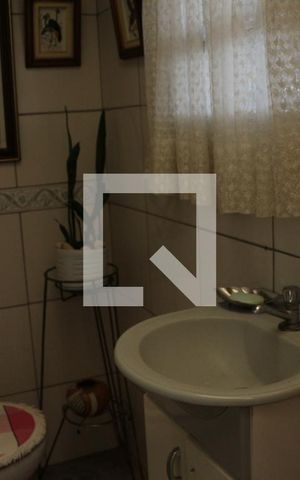 Casa à venda com 230m², 2 quartos e 2 vagasBanheiro 2
