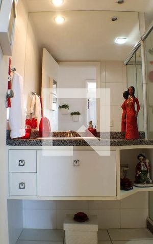 Apartamento à venda com 150m², 3 quartos e 2 vagas Apartamento à venda com 150m², 3 quartos e 2 vagasBanheiro Social