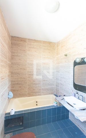 Apartamento à venda com 275m², 3 quartos e sem vagaBanheiro da Suíte