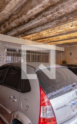 Casa à venda com 140m², 3 quartos e 3 vagas Casa à venda com 140m², 3 quartos e 3 vagasGaragem