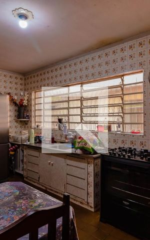 Casa à venda com 140m², 3 quartos e 3 vagas Casa à venda com 140m², 3 quartos e 3 vagasCozinha