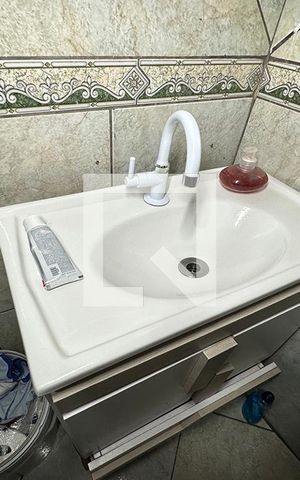 Casa à venda com 160m², 3 quartos e 2 vagasBanheiro