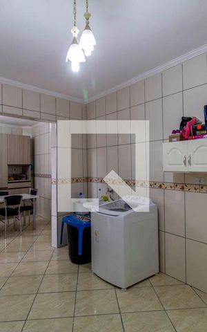 Casa à venda com 200m², 3 quartos e 1 vaga Casa à venda com 200m², 3 quartos e 1 vagaÁrea de Serviço