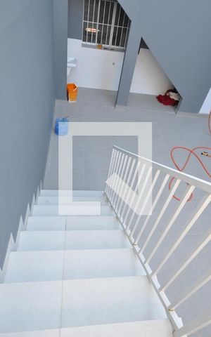 Casa para alugar com 93m², 2 quartos e sem vagaEscada