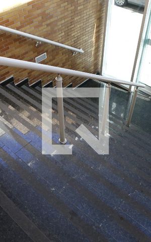 Apartamento para alugar com 95m², 2 quartos e 1 vagaEscada