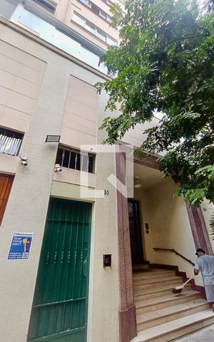 Apartamento à venda com 120m², 3 quartos e sem vaga Apartamento à venda com 120m², 3 quartos e sem vagaFachada com cartaz QA