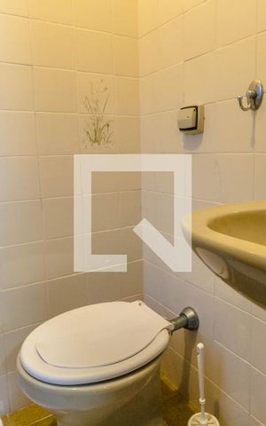 Casa para alugar com 260m², 2 quartos e 4 vagasBanheiro da Suíte